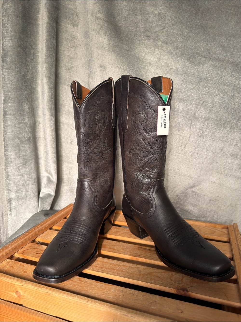 Idyllwind Buttercup Dark  Brown Western Boots with Square Toe. Women's 7
